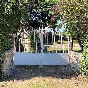 Hébergement de vacances Les Anges Bleus, Chavannes-Sur-Reyssouze